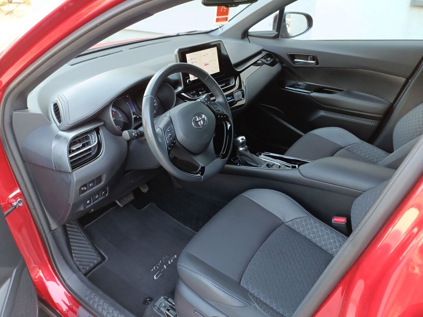 Toyota C-HR - zdjęcie 19