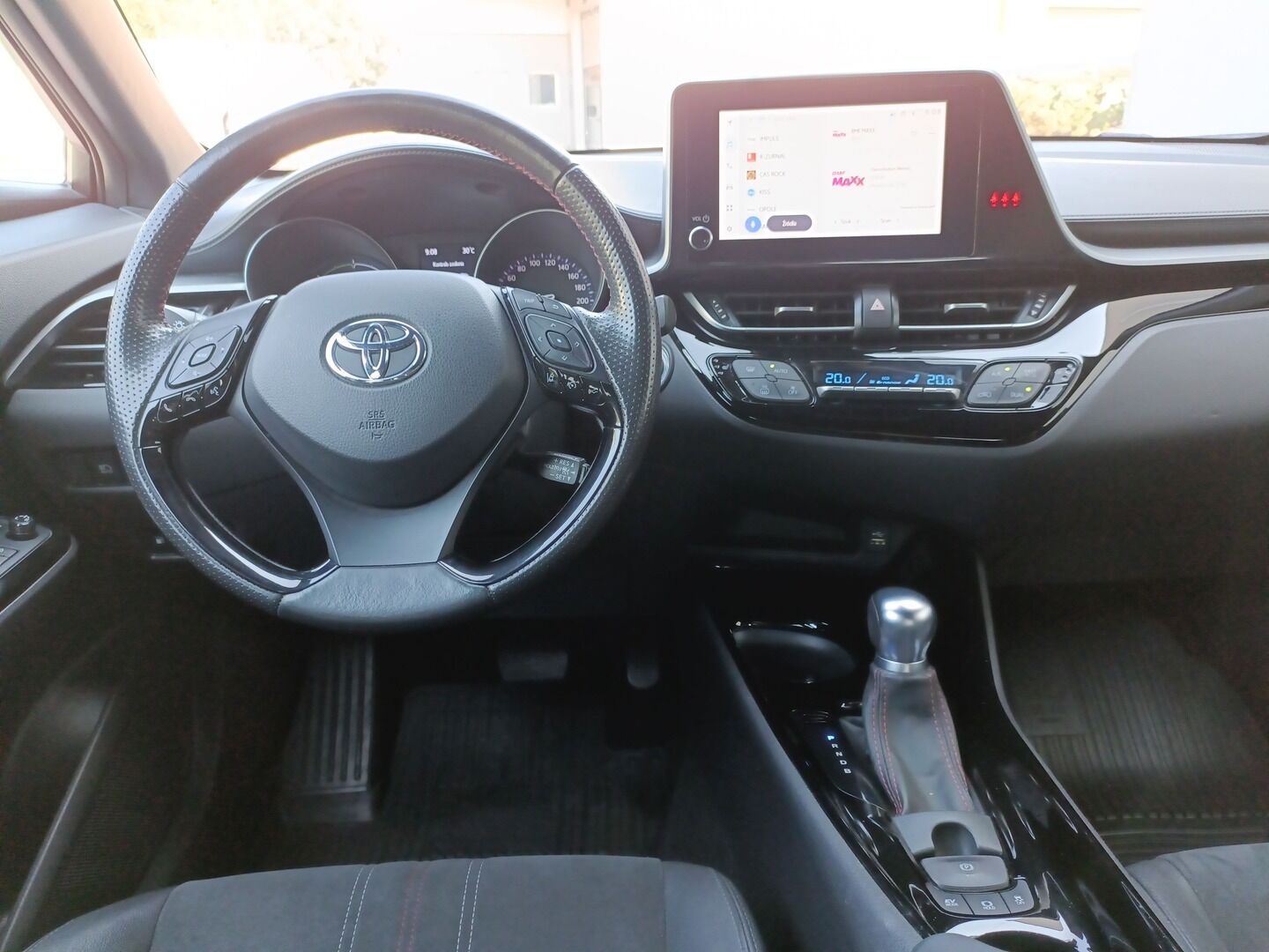 Toyota C-HR - zdjęcie 14