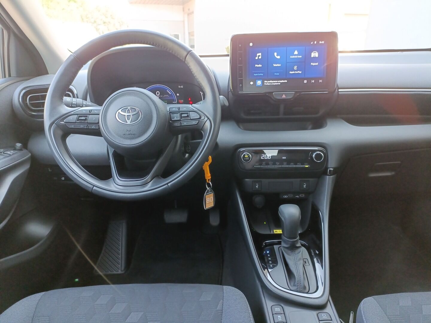 Toyota Yaris - zdjęcie 14