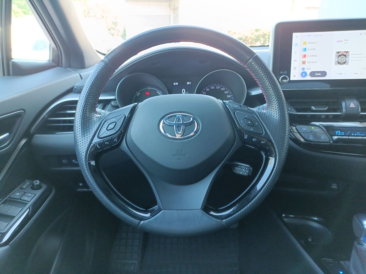 Toyota C-HR - zdjęcie 15