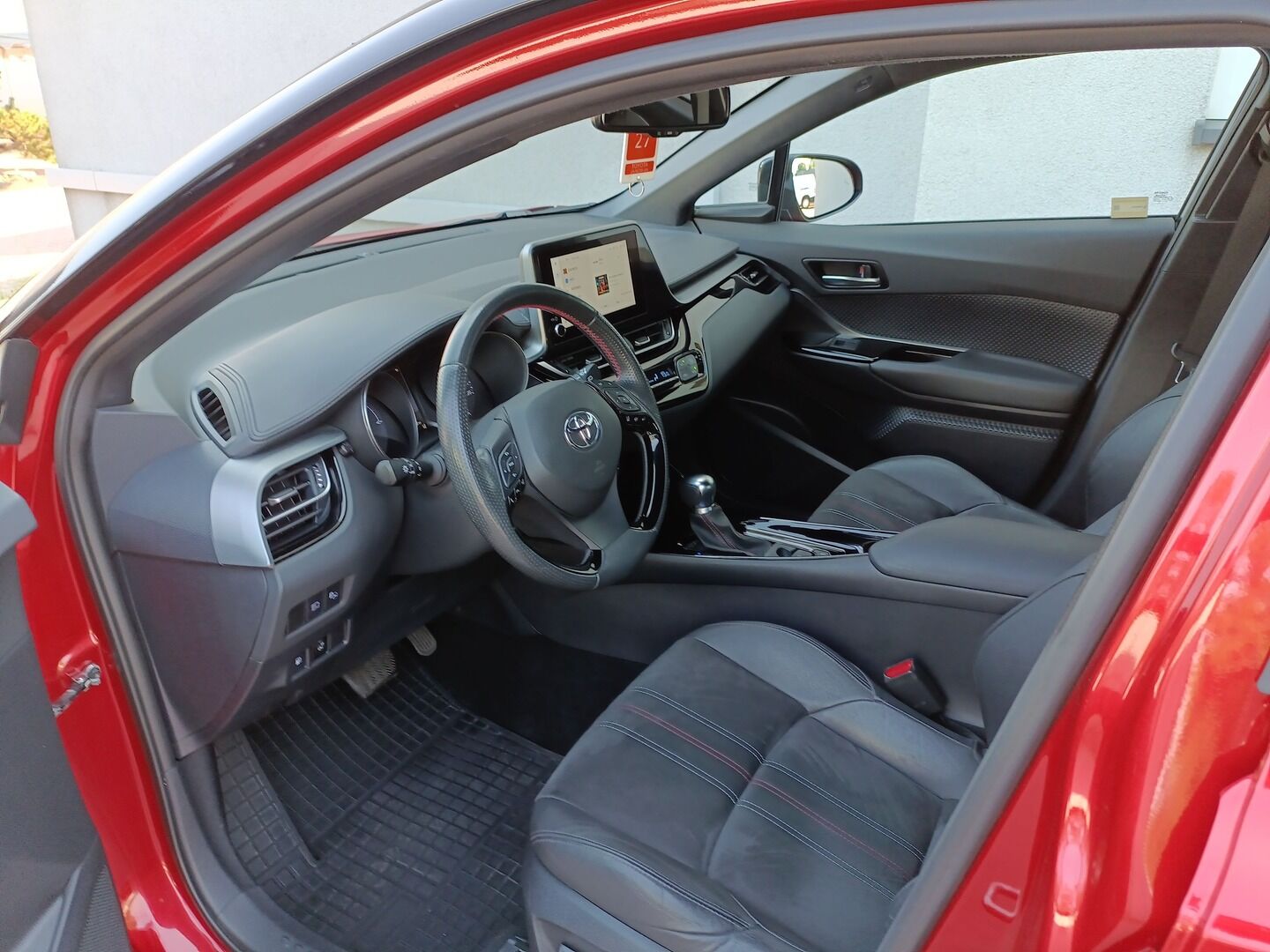 Toyota C-HR - zdjęcie 19