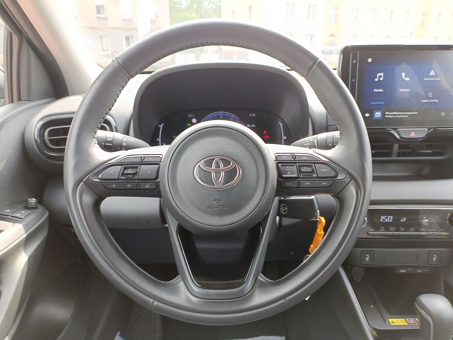 Toyota Yaris - zdjęcie 15