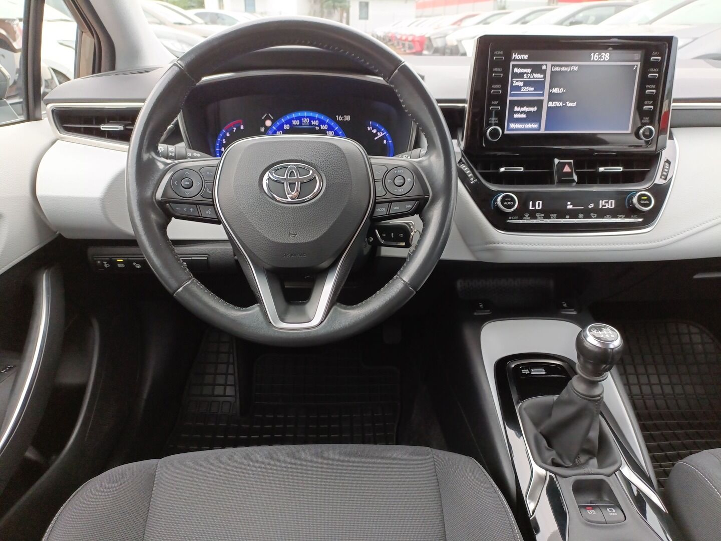 Toyota Corolla - zdjęcie 14