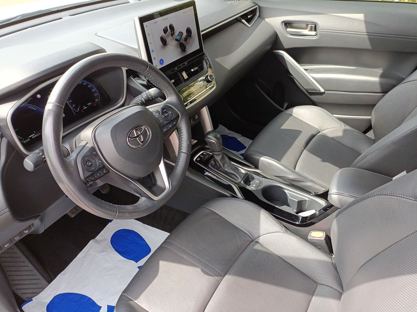 Toyota Corolla Cross - zdjęcie 15