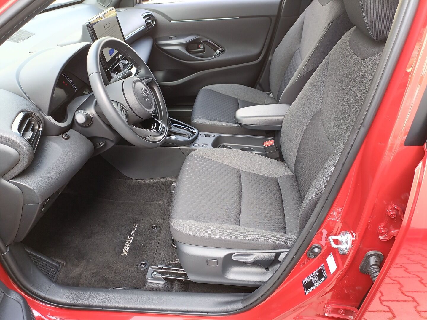 Toyota Yaris Cross - zdjęcie 9