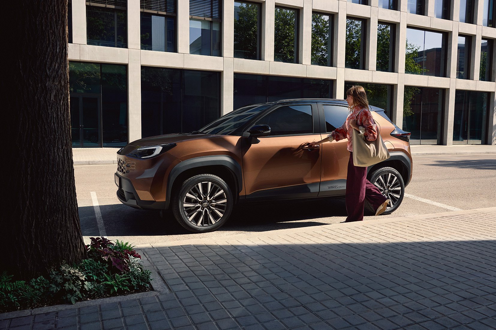 Nowa Toyota Yaris Cross 2026, hybrydowy crossover w mieście, salon Toyota Walder Zabrze i Gliwice