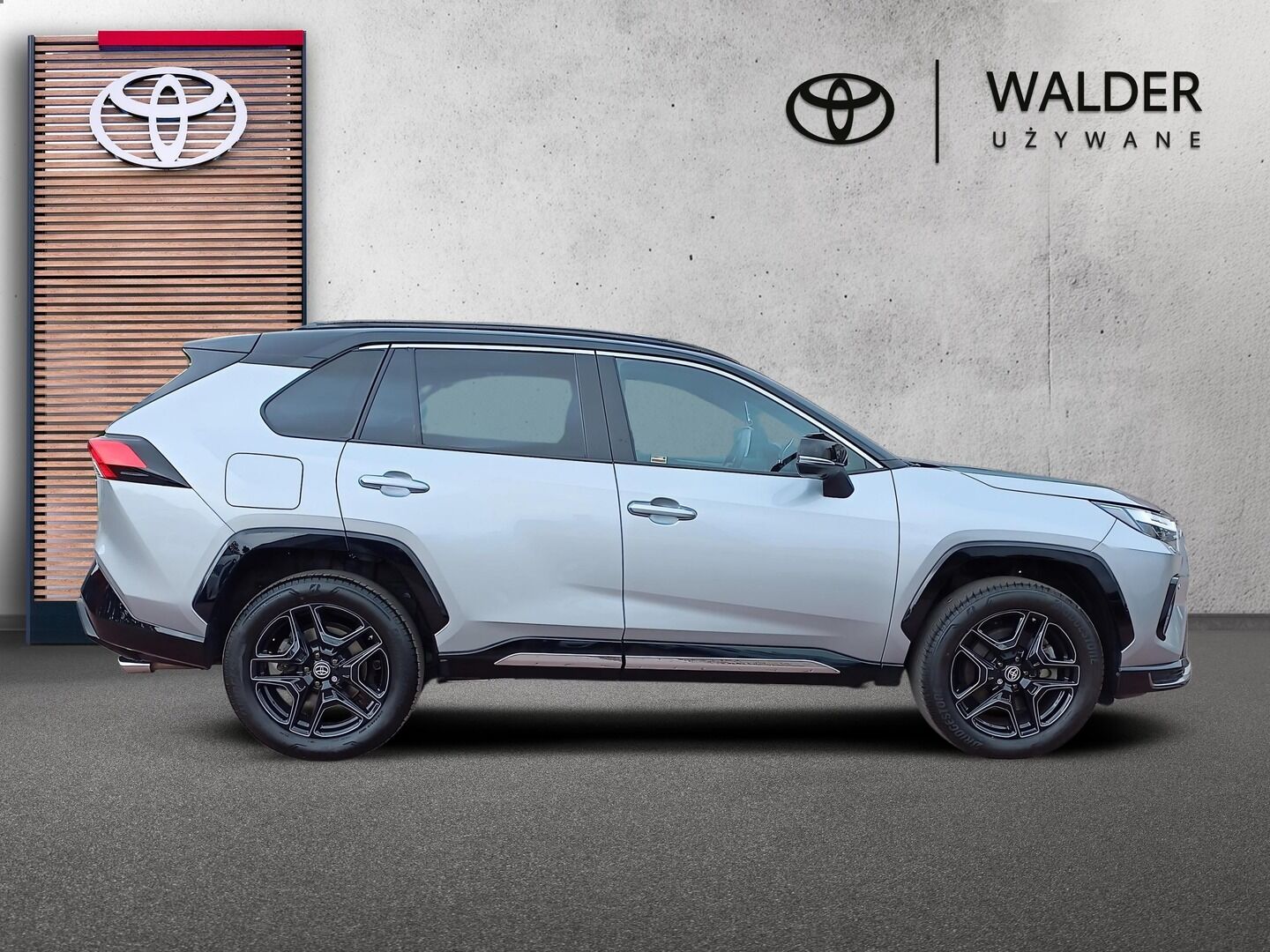 Toyota RAV4 - zdjęcie 6