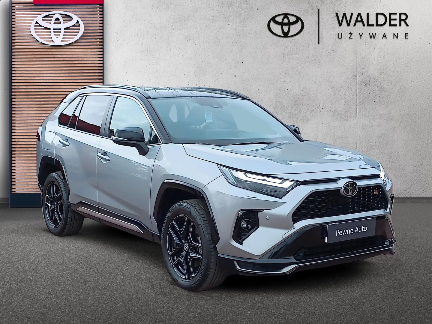 Toyota RAV4 - zdjęcie 7