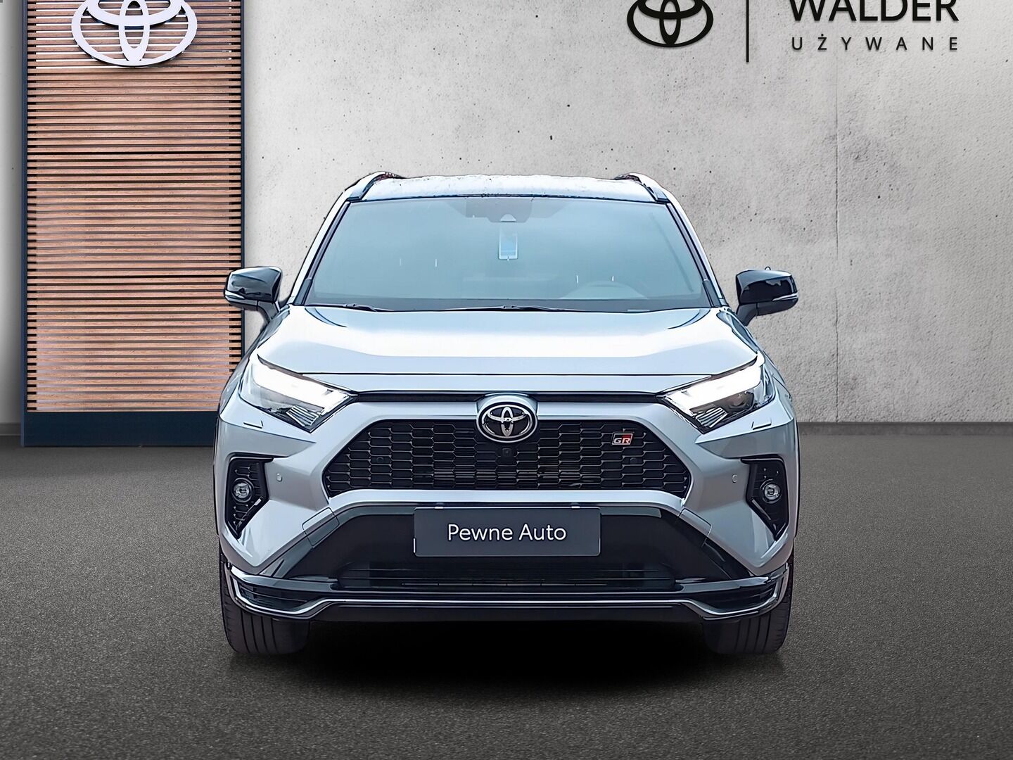 Toyota RAV4 - zdjęcie 8