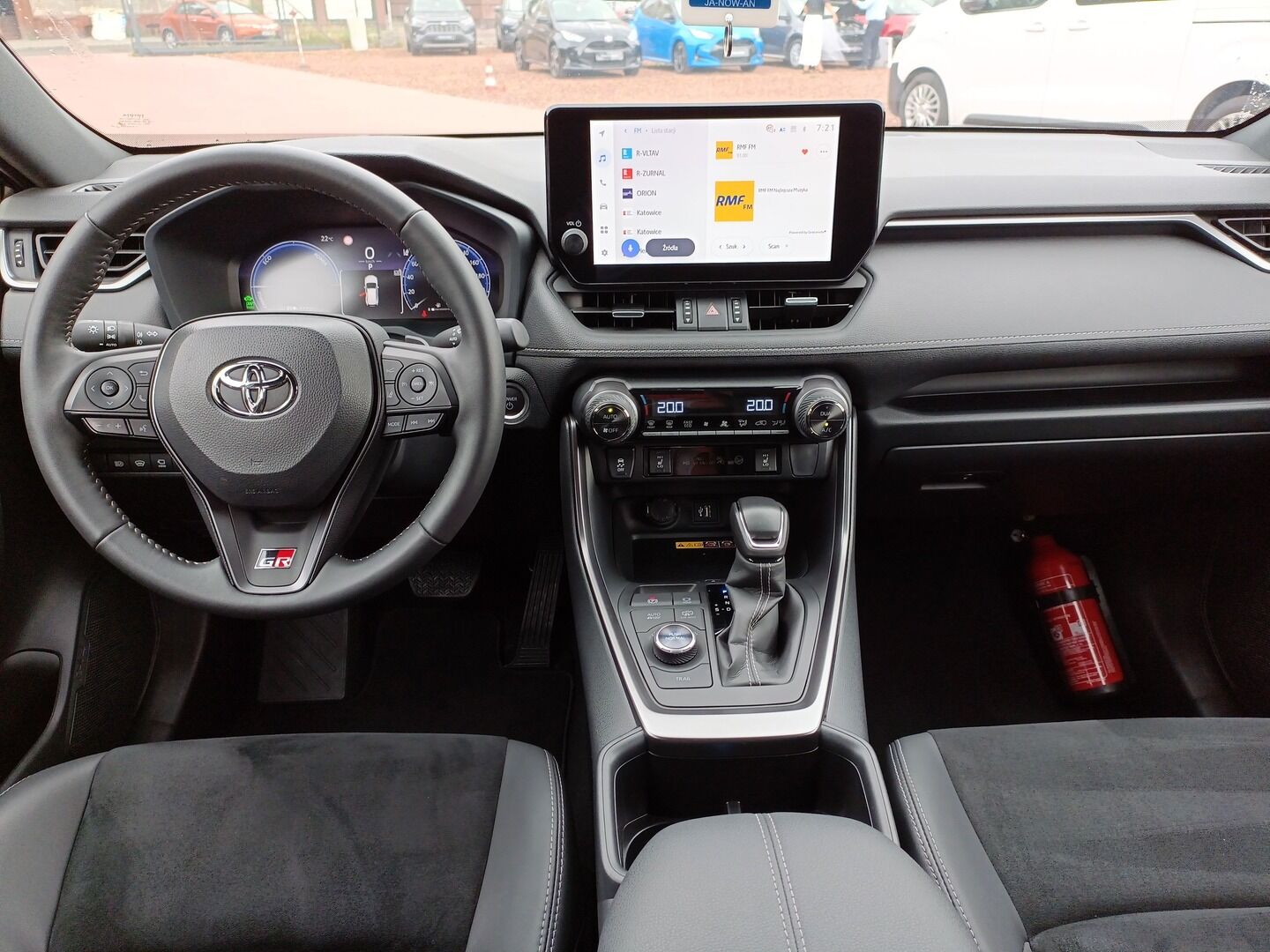 Toyota RAV4 - zdjęcie 13