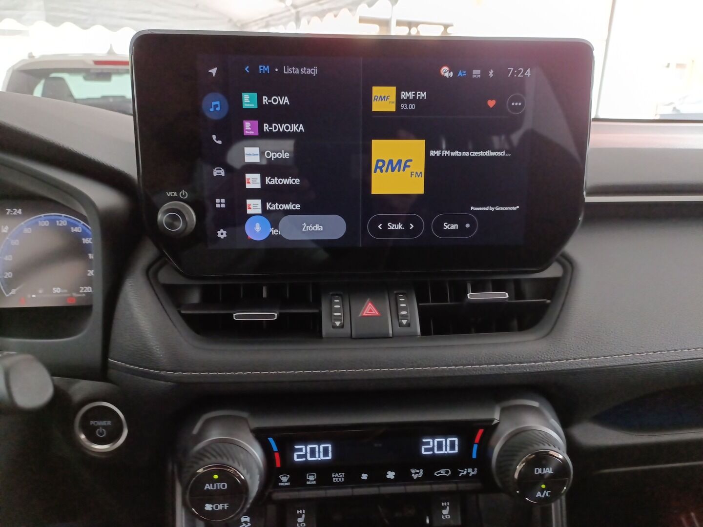 Toyota RAV4 - zdjęcie 17