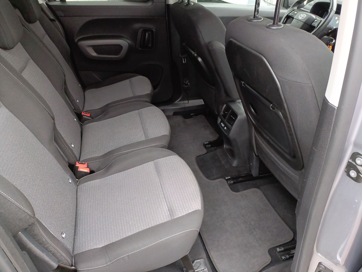 Toyota PROACE CITY VERSO - zdjęcie 12