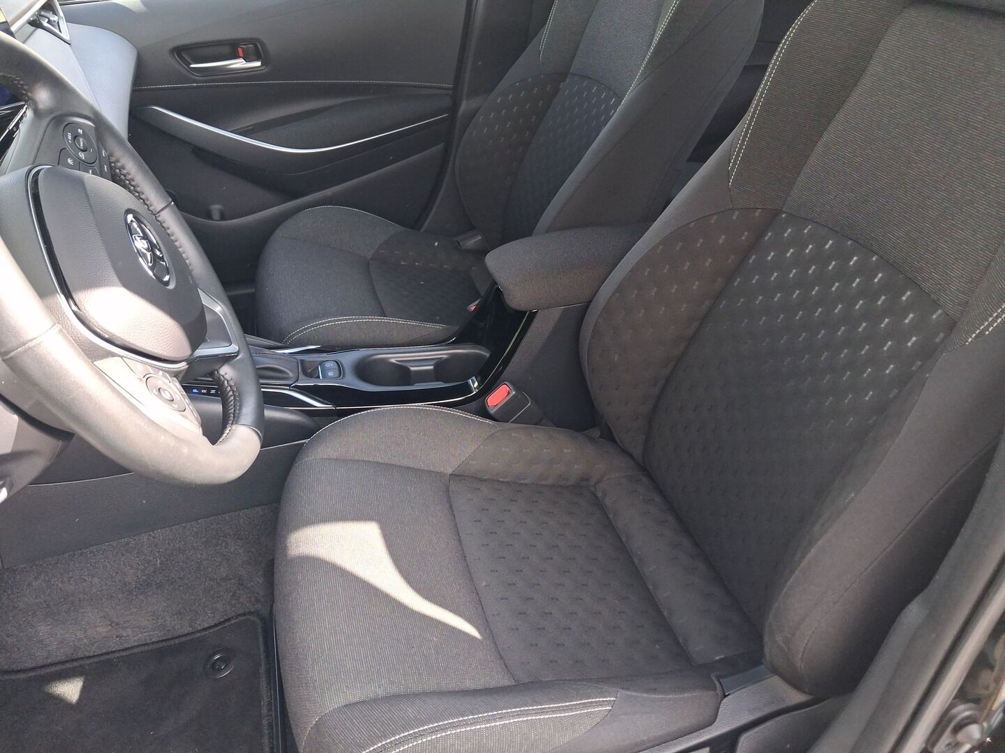 Toyota Corolla - zdjęcie 9