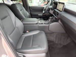 Toyota Land Cruiser - miniatura 11