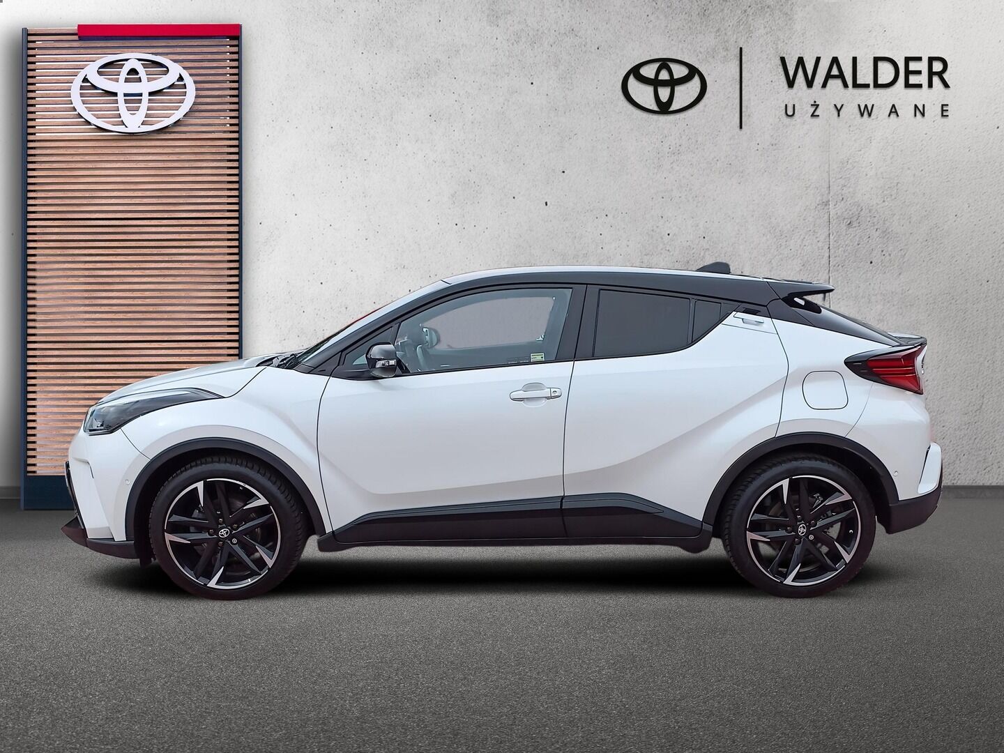 Toyota C-HR - zdjęcie 2
