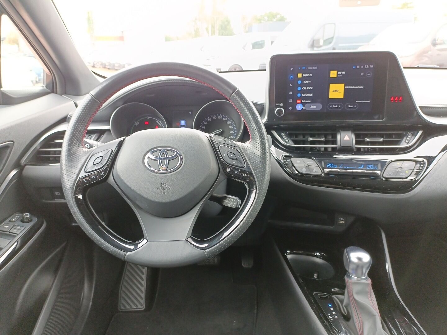 Toyota C-HR - zdjęcie 14