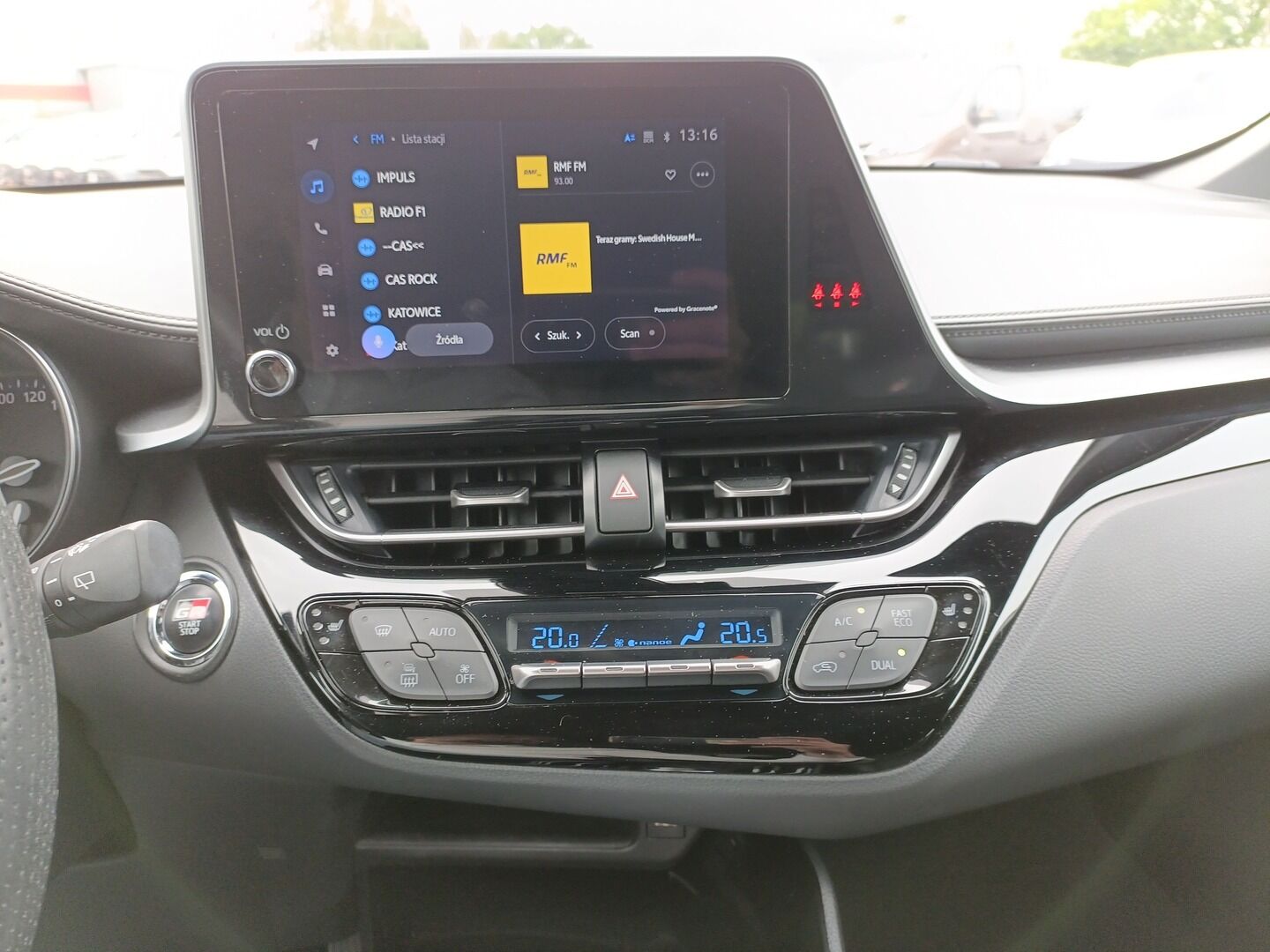 Toyota C-HR - zdjęcie 17