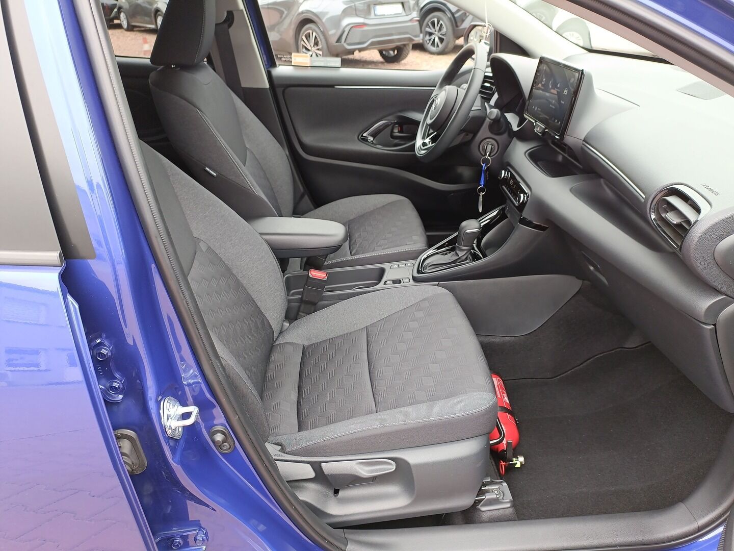 Toyota Yaris - zdjęcie 11