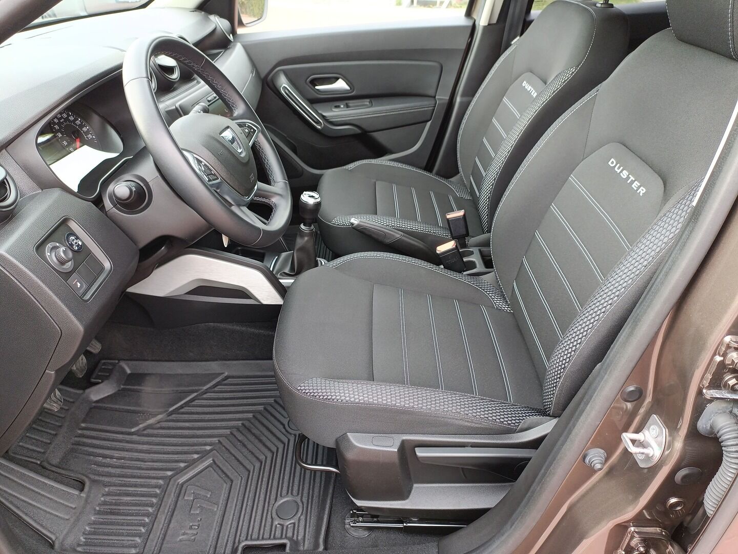 Dacia Duster - zdjęcie 9