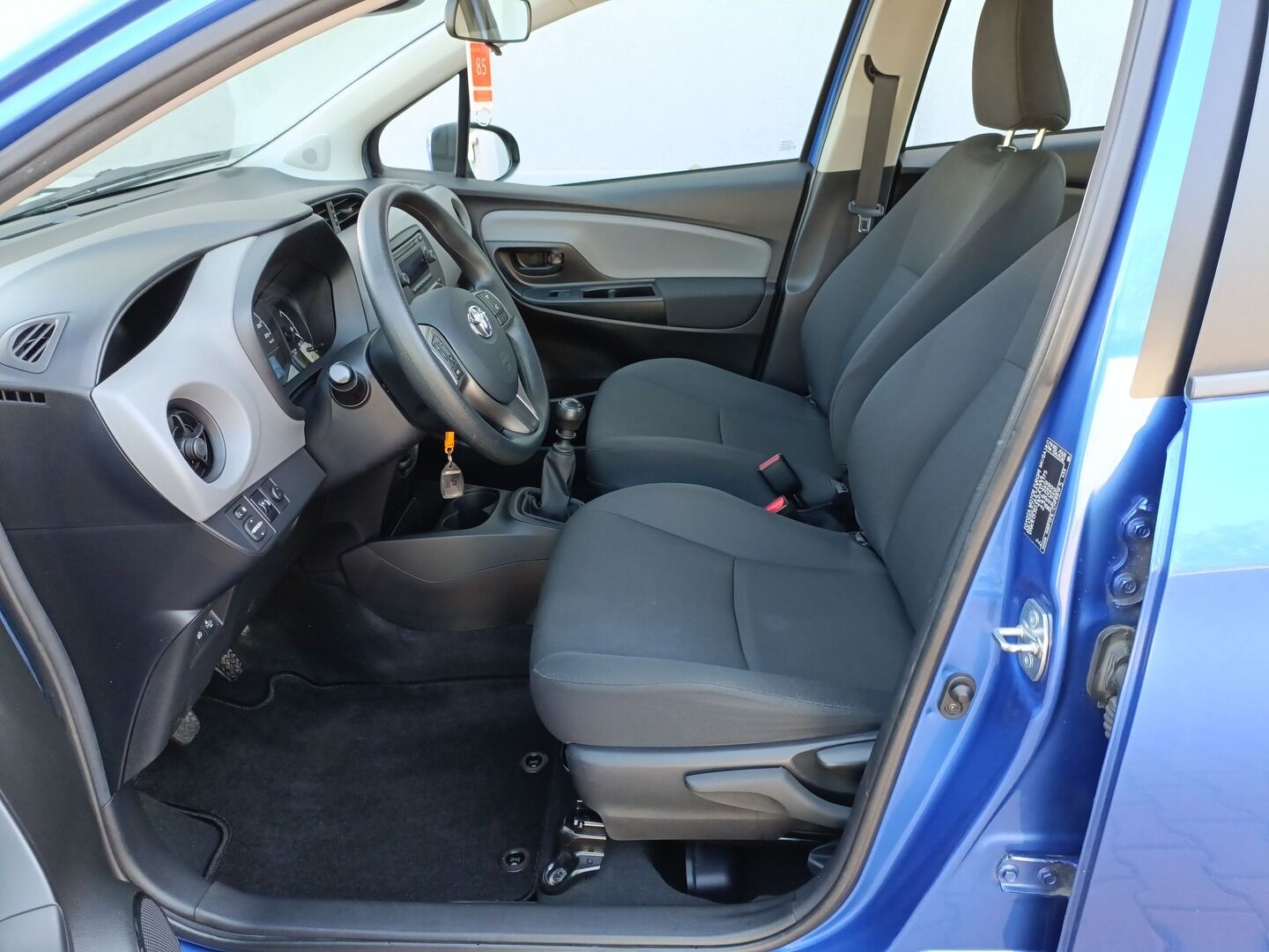 Toyota Yaris - zdjęcie 9