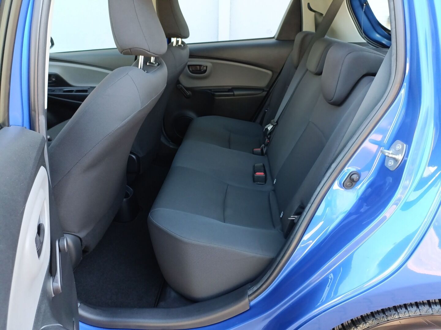 Toyota Yaris - zdjęcie 10