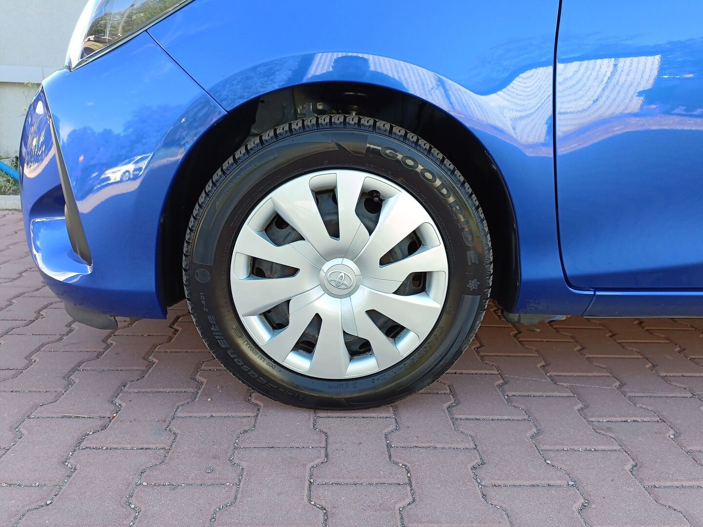 Toyota Yaris - zdjęcie 19