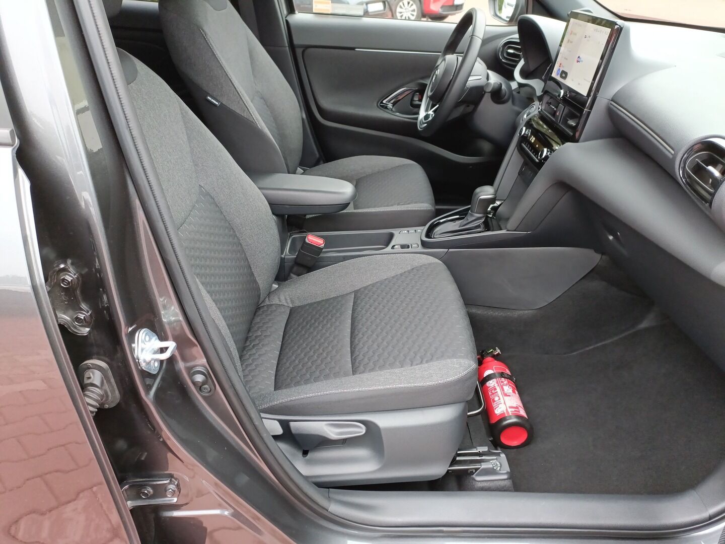 Toyota Yaris Cross - zdjęcie 12