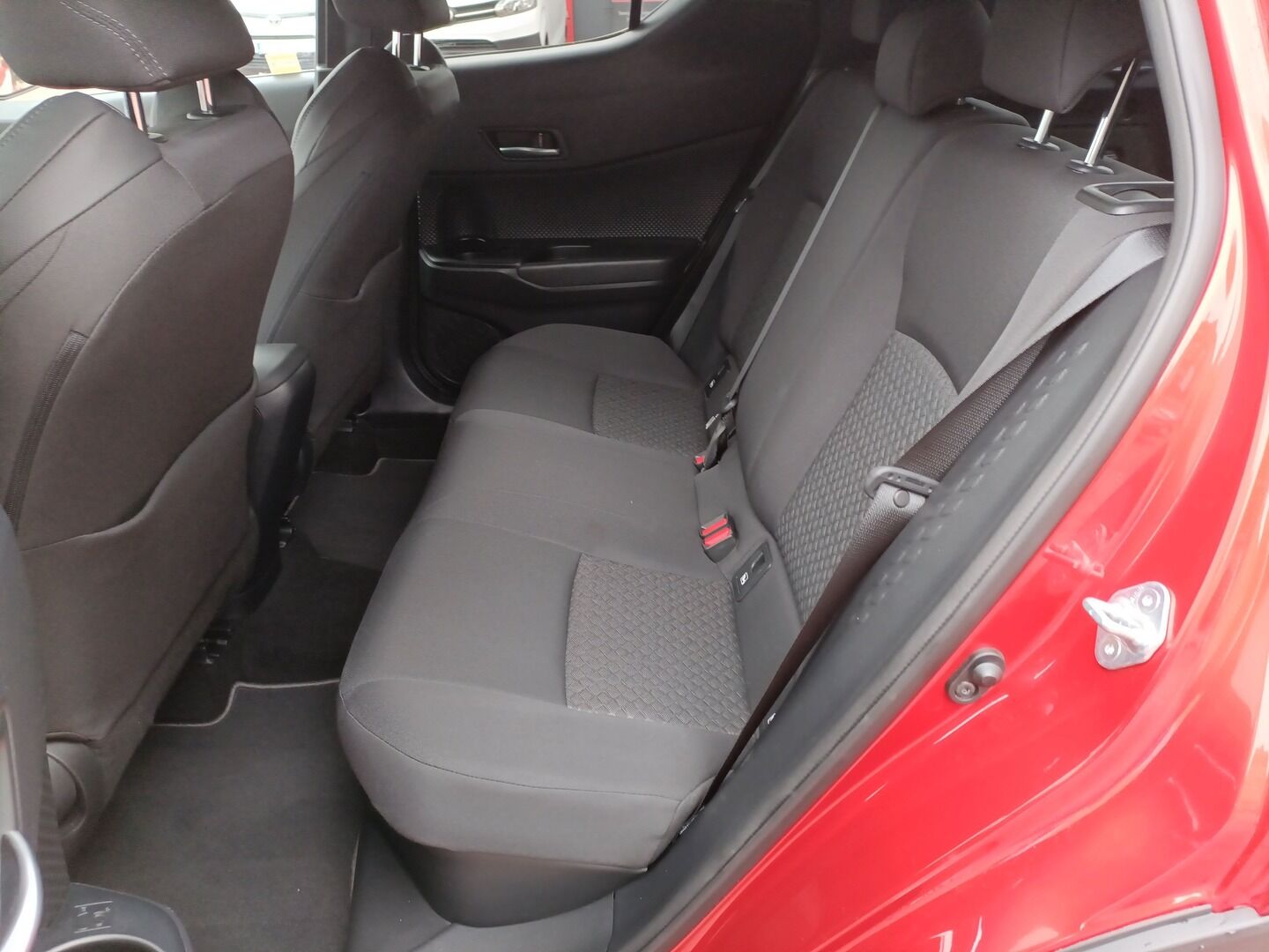 Toyota C-HR - zdjęcie 10