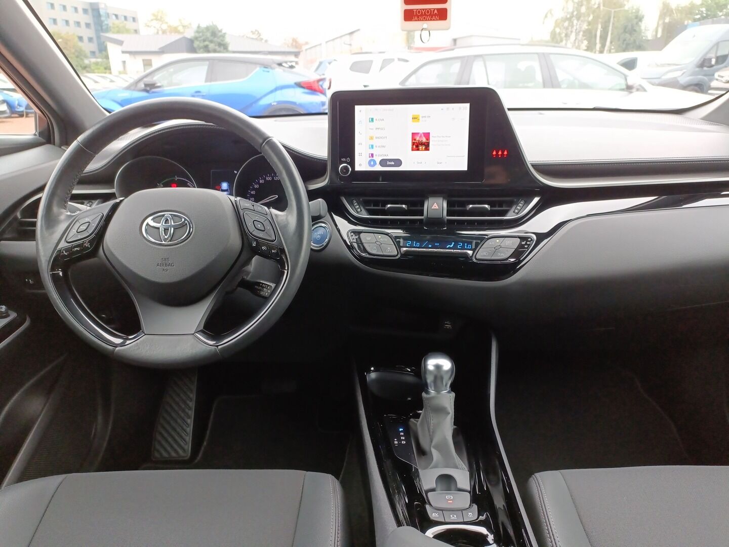 Toyota C-HR - zdjęcie 13
