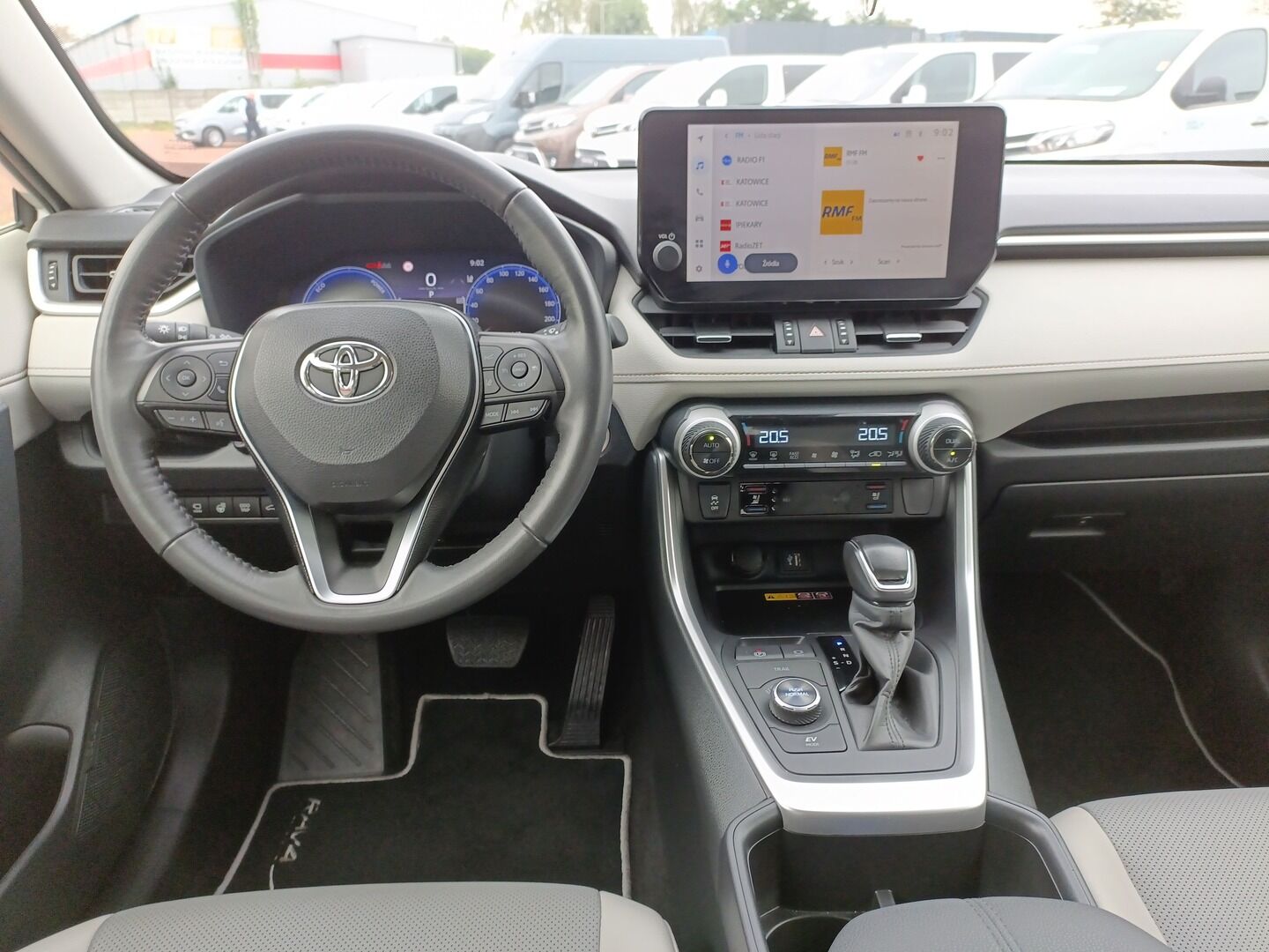 Toyota RAV4 - zdjęcie 14