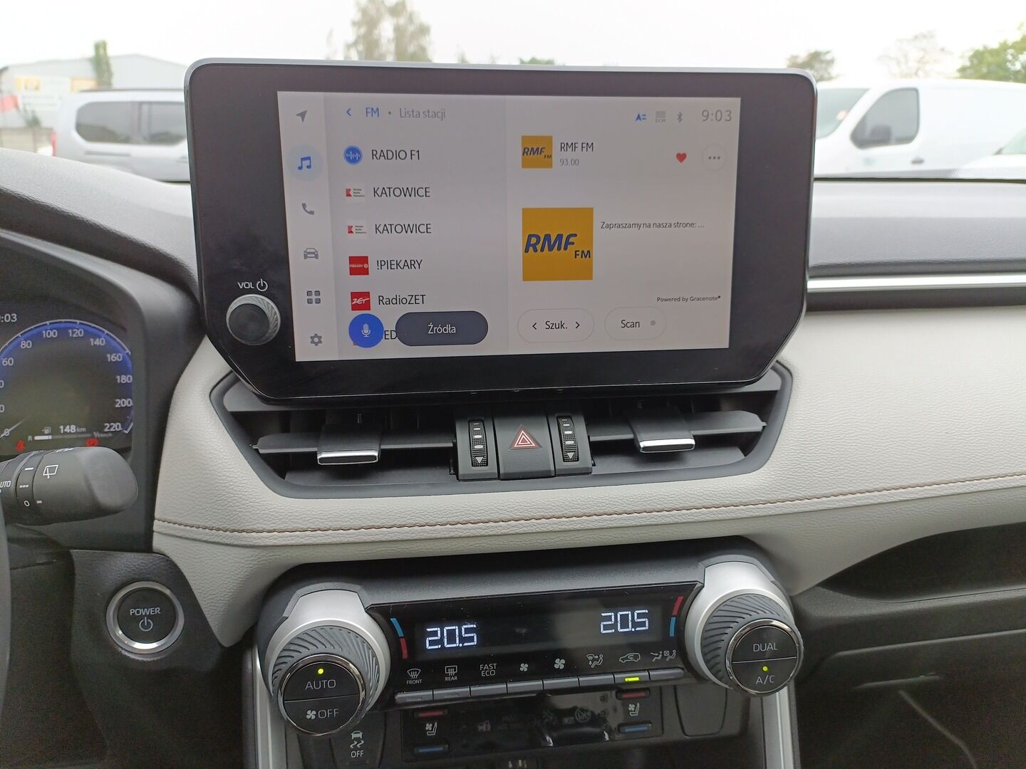 Toyota RAV4 - zdjęcie 17
