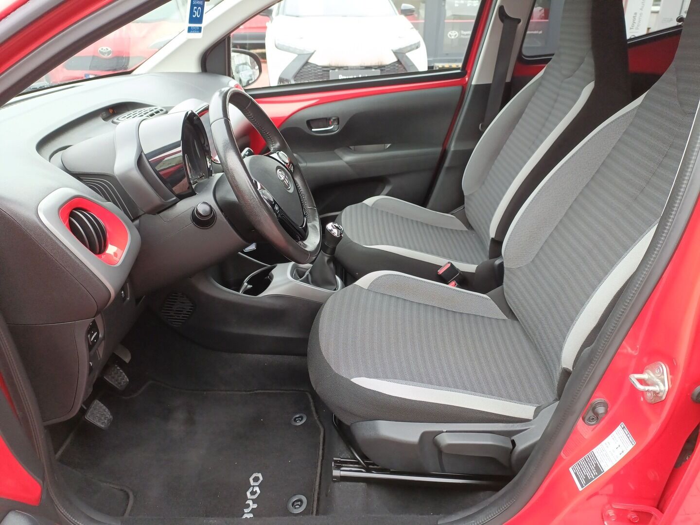 Toyota Aygo - zdjęcie 10