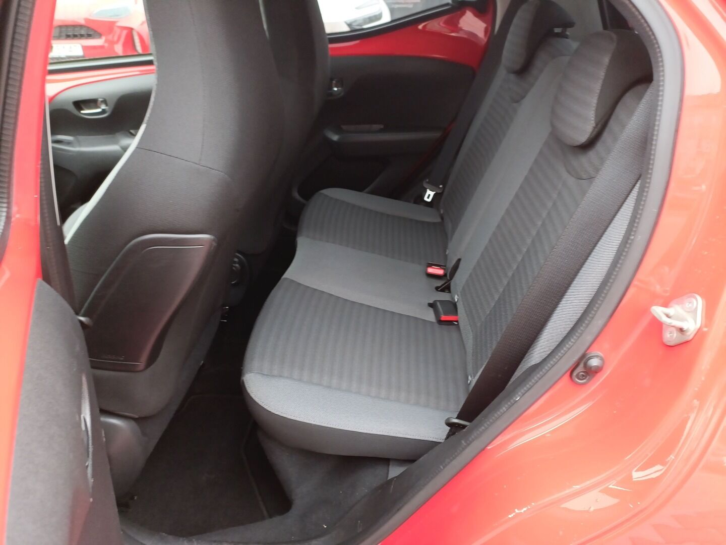 Toyota Aygo - zdjęcie 11