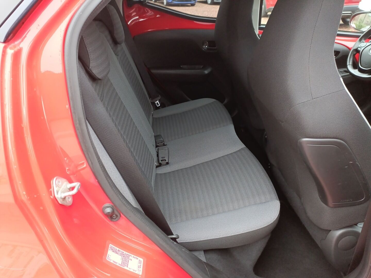 Toyota Aygo - zdjęcie 13