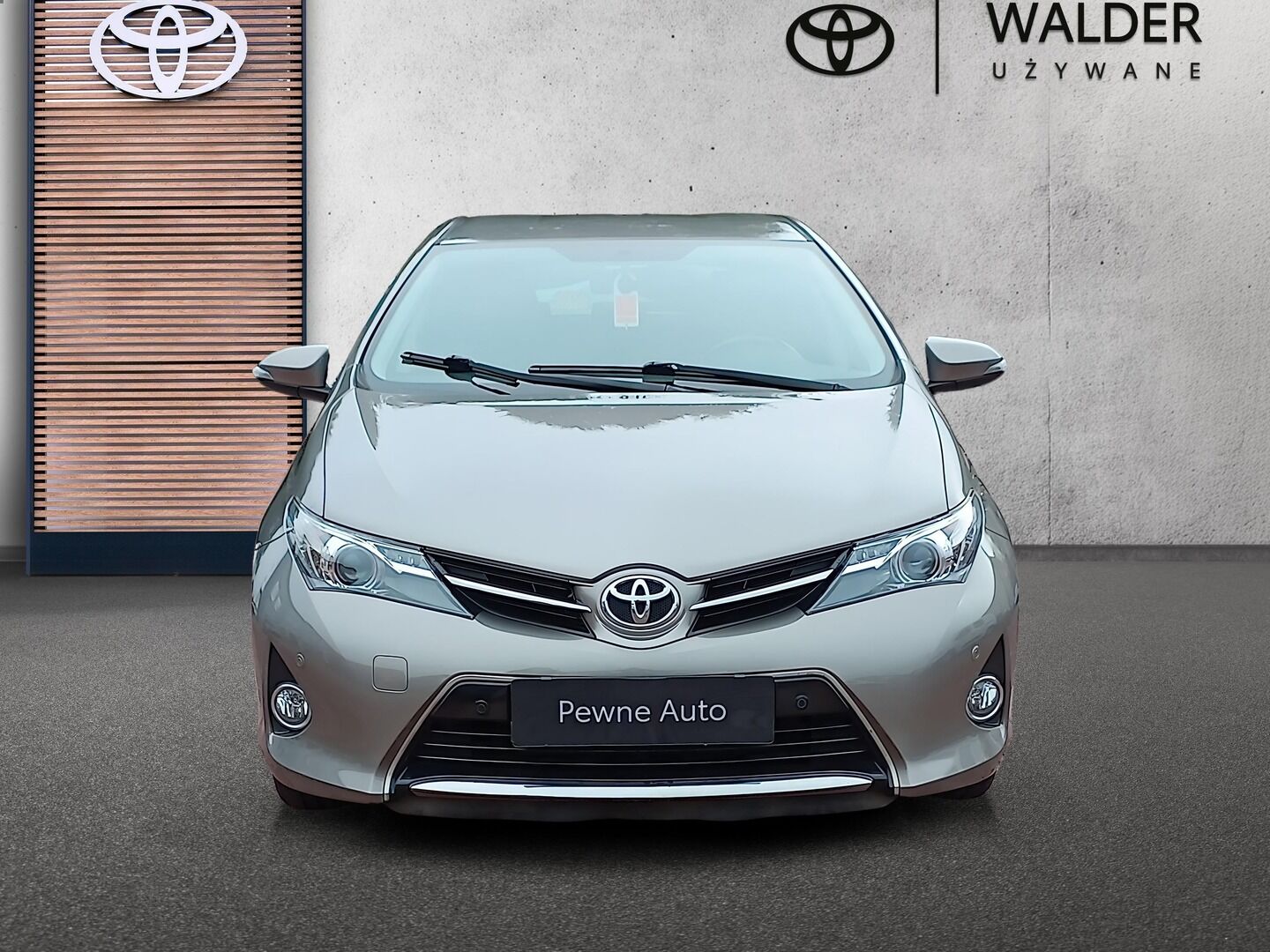 Toyota Auris - zdjęcie 8