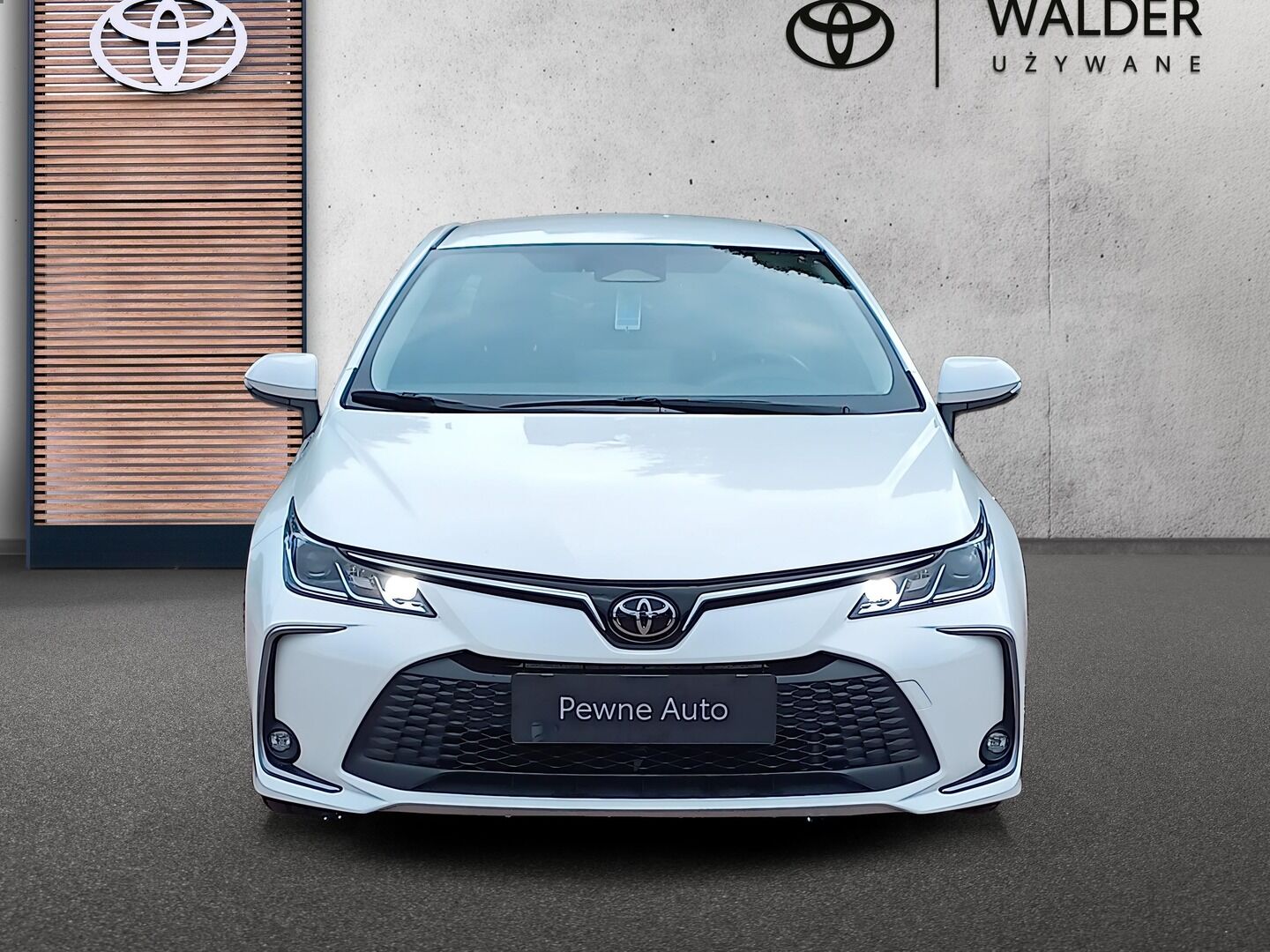 Toyota Corolla - zdjęcie 8
