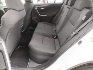 Toyota RAV4 - miniatura 11