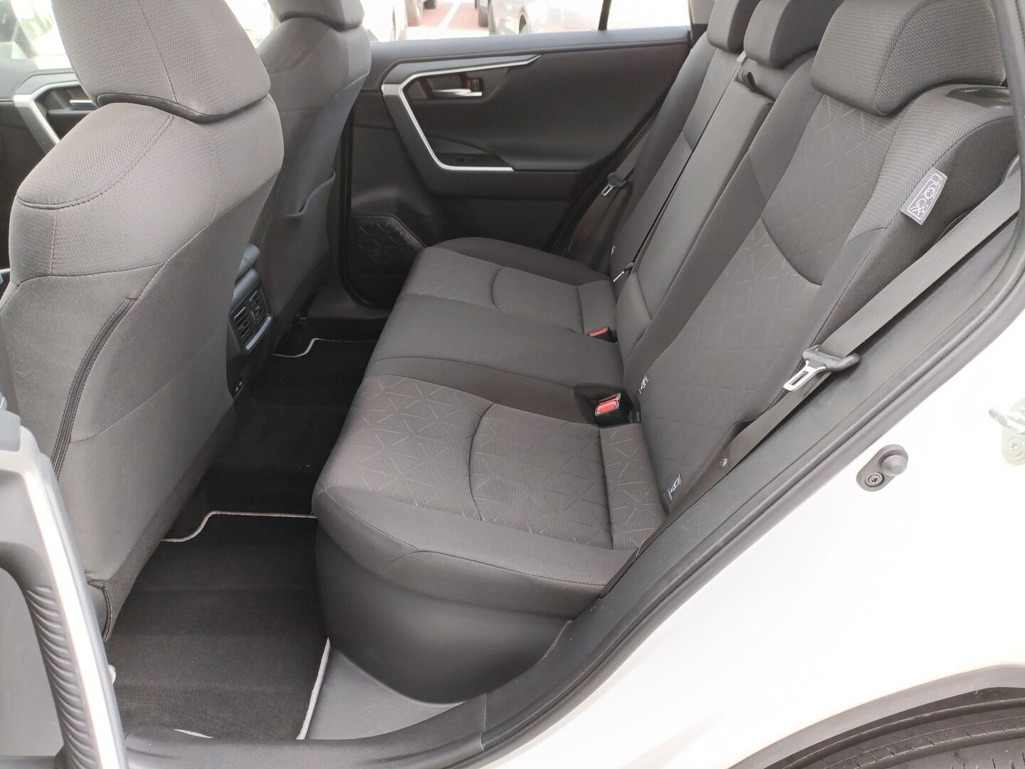 Toyota RAV4 - zdjęcie 11