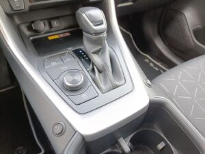 Toyota RAV4 - miniatura 18