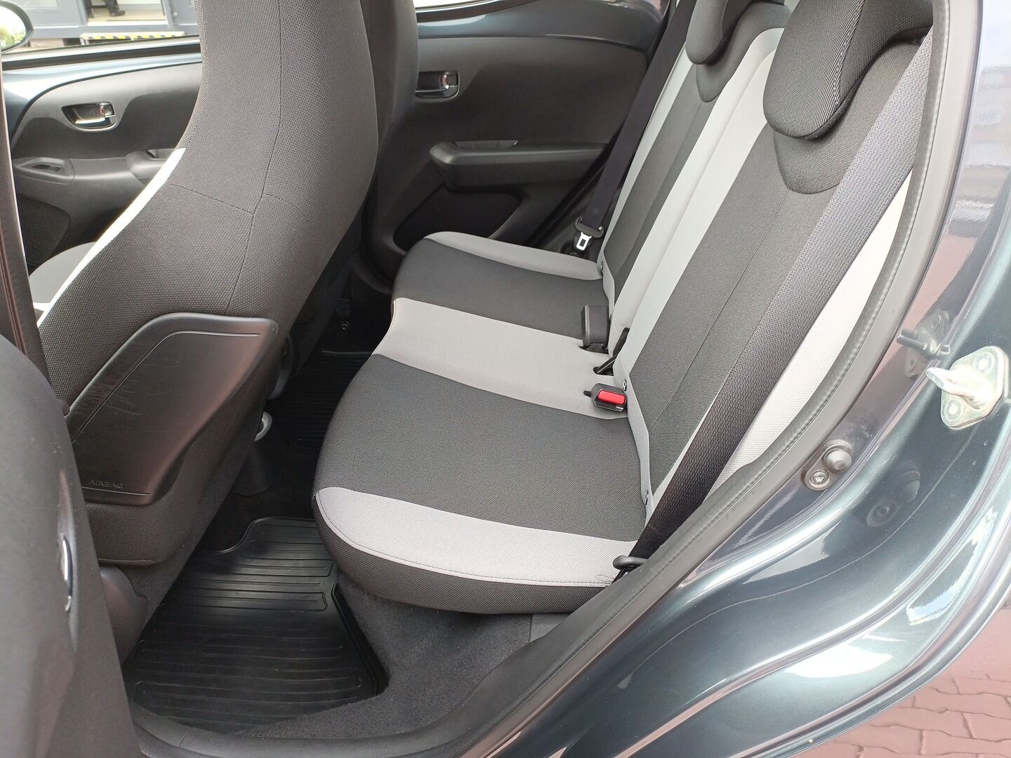 Toyota Aygo - zdjęcie 10