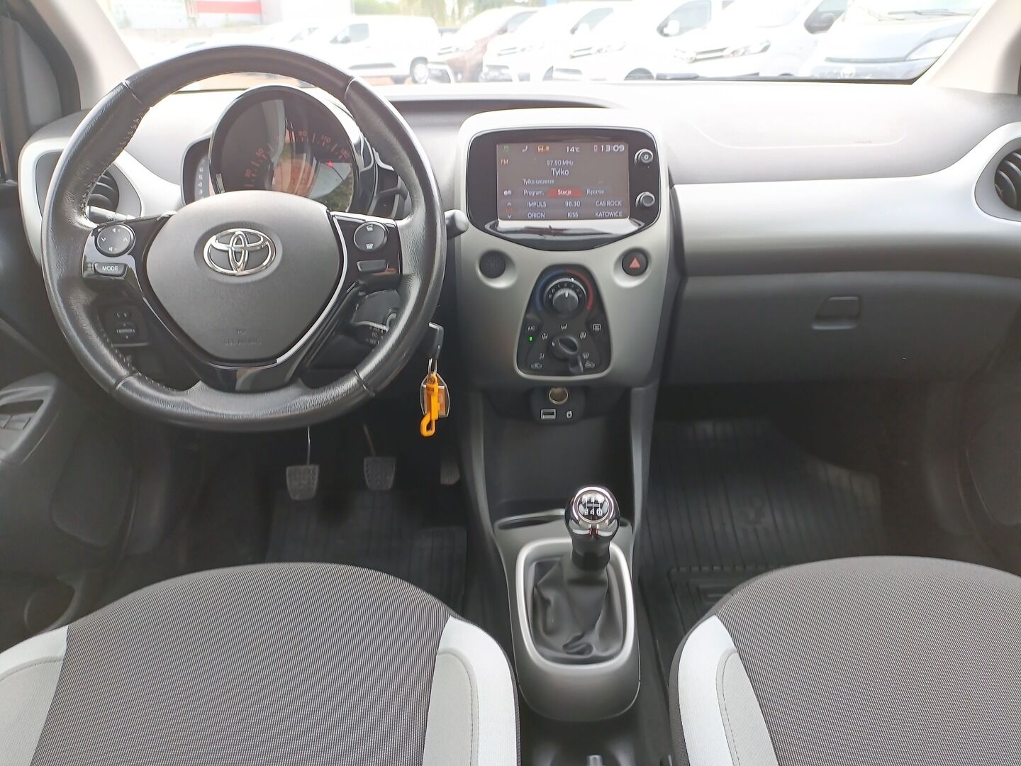 Toyota Aygo - zdjęcie 13