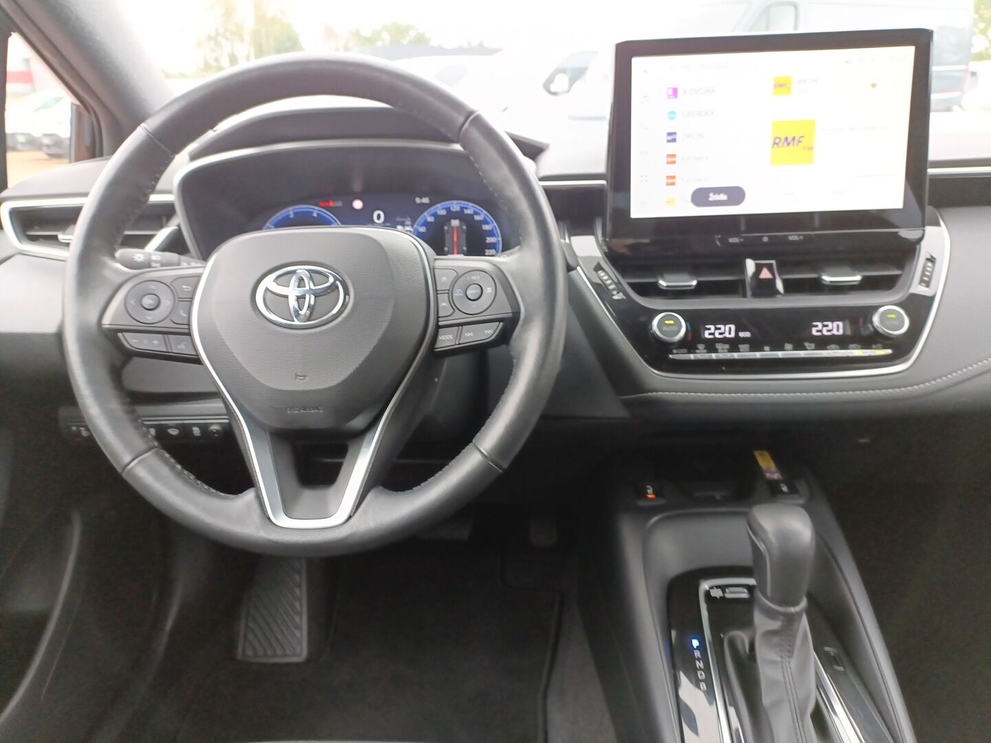 Toyota Corolla - zdjęcie 14