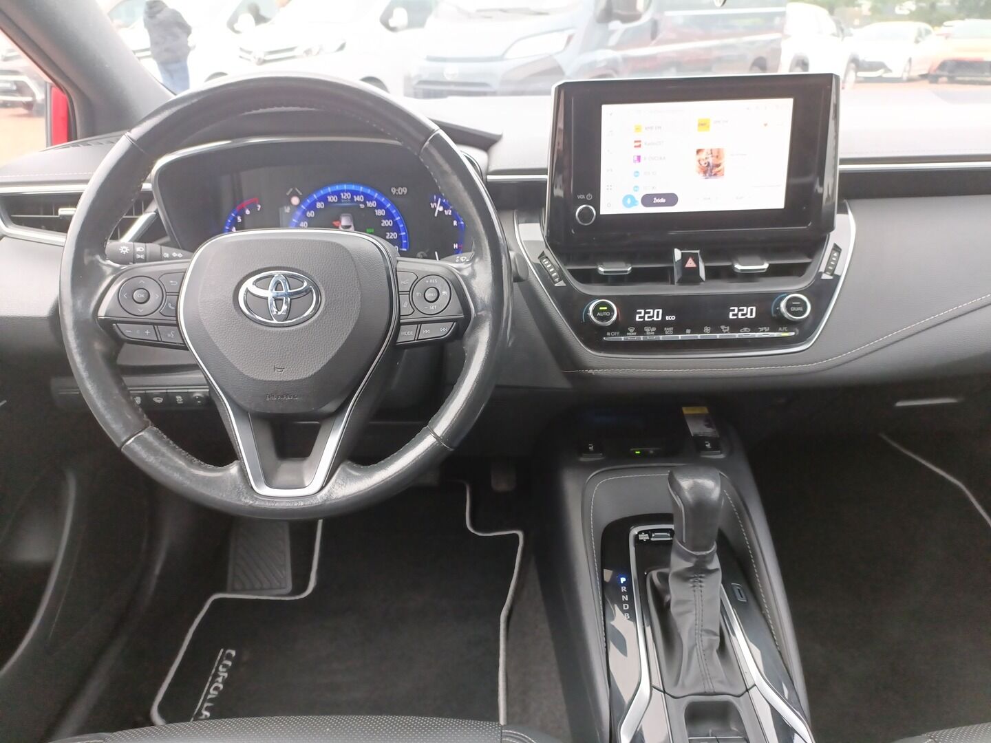 Toyota Corolla - zdjęcie 13