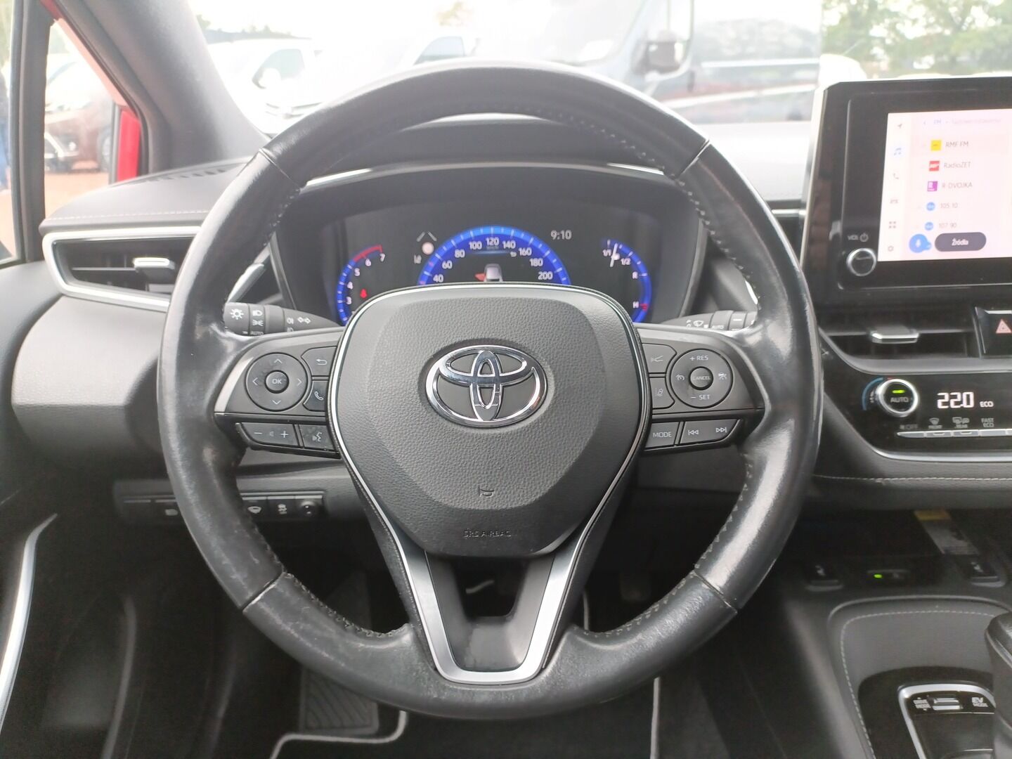 Toyota Corolla - zdjęcie 14