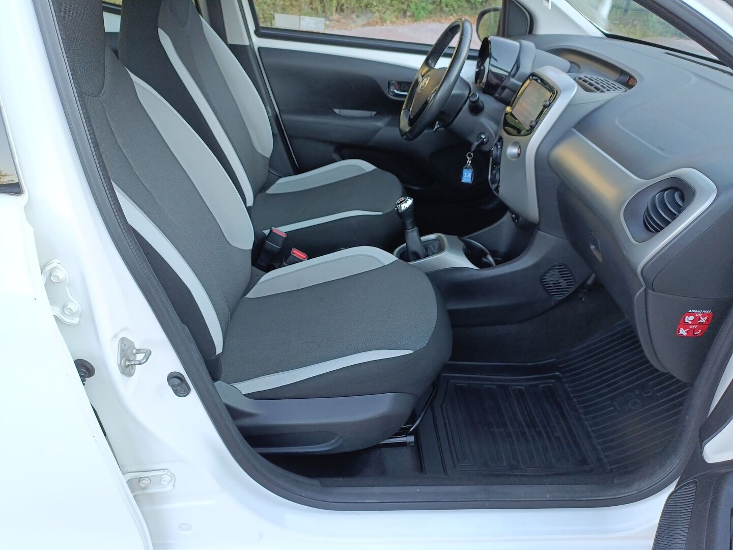 Toyota Aygo - zdjęcie 11