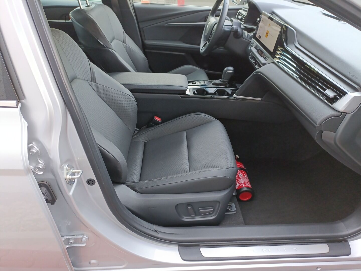 Toyota Camry - zdjęcie 11