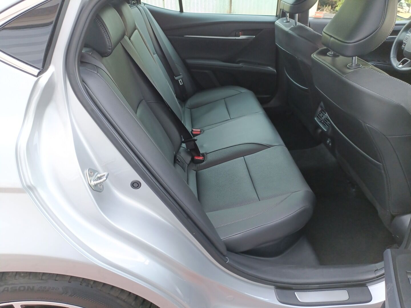 Toyota Camry - zdjęcie 12