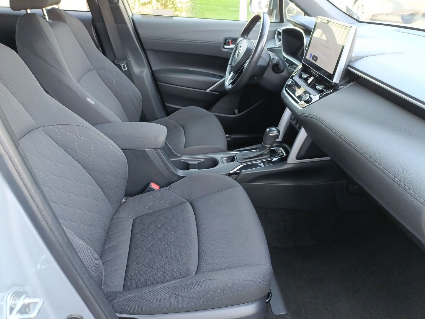 Toyota Corolla Cross - zdjęcie 11