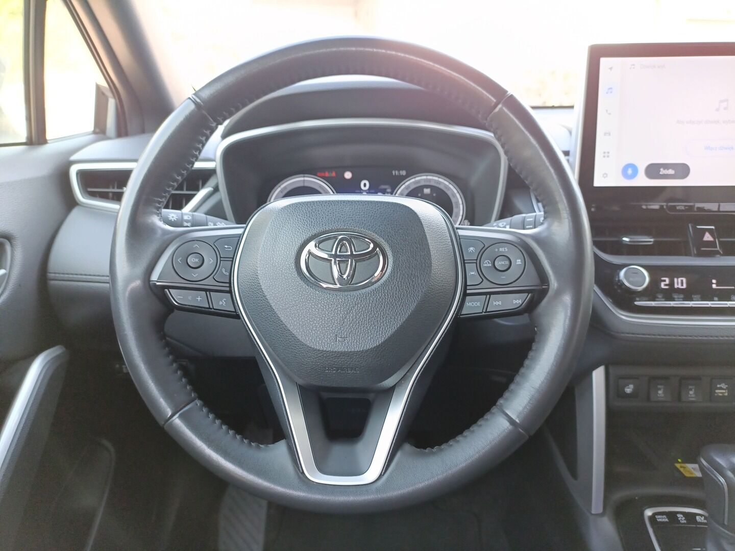Toyota Corolla Cross - zdjęcie 15