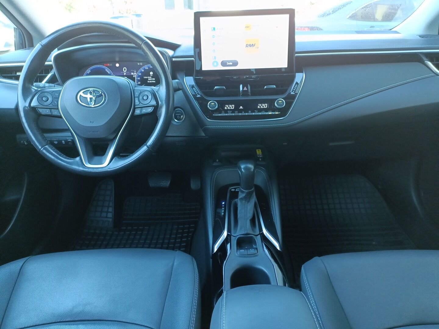 Toyota Corolla - zdjęcie 13